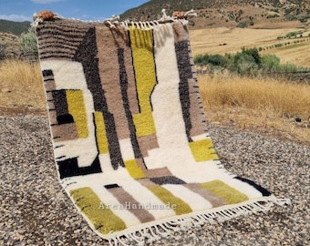 Handmade Green Moroccan Rug: Wool Berber Rug
