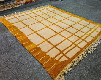 Handmade Moroccan Wool Area Rug 9x12: Yellow & White Tufted Loops