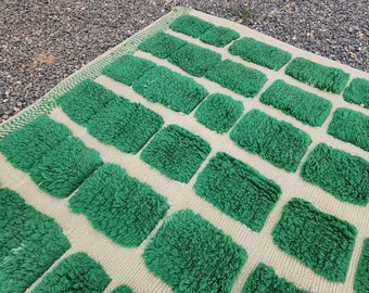 Handwoven Green Wool Moroccan Rug: Azilal Berber Design