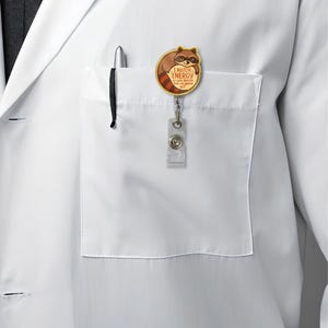 Badgehaspel met grappige wasbeer: Sassy Work ID-houder