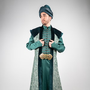 Ottoman Sultan Costume – Traditional Men&#39;s Kaftan Set | Historical Period Outfit | Luxury Embroidered Robe for Events or Theater