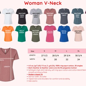 Puede incluir: Una selecci&oacute;n de camisetas de mujer con cuello en V en varios colores, incluyendo negro, blanco y rojo. La imagen muestra detalles de tallas, con largos de 69,85 cm a 81,28 cm y anchos de 45,72 cm a 66,04 cm. El texto dice 'Woman V-Neck'.