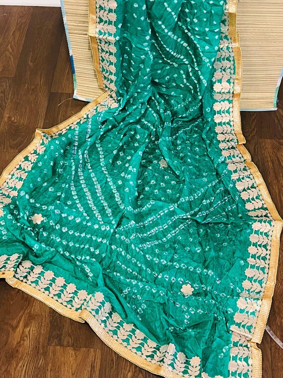 Gota patti bandhani dupatta
