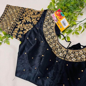 Silk blouse : front hooks | colors available