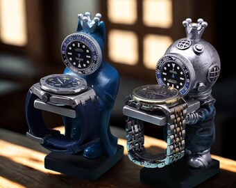 Retro Water Ghost Watch Stand – Handpainted Resin Men's Watch Holder, Desk Display Dock
