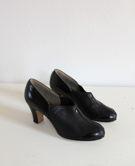Items similar to vintage 1930s shoes 30s black round toe swing oxford ...