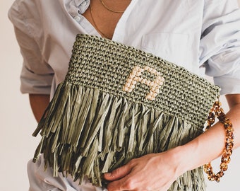 Crochet Green Fringe Clutch, Purse With Customizable Letter Infront, Straw Summer Purse, Crochet Fringe clutch, Personalized crochet purse