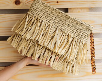 Straw Summer Bag , Summer Clutch, Fringe Bag, Summer Fringe straw bag, Natural color straw Bag, Summer clutch, Straw Clutch, Beach Bag