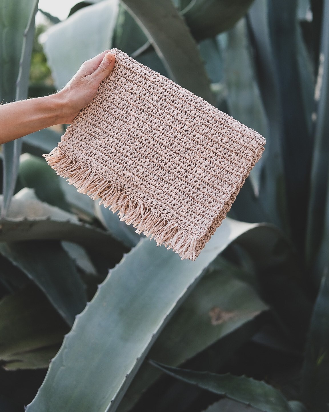 Summer & rose boho best sale clutch
