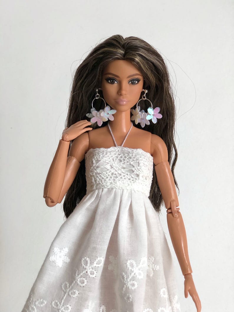 Vestido bohemio de encaje blanco para muñecas de moda de 29 cm, conjunto hecho a mano. imagen 5