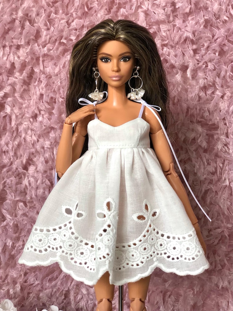 Vestido bohemio de encaje blanco para muñecas de moda de 29 cm, conjunto hecho a mano. Dress #3 + earrings