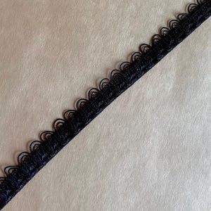 Black scalloped lingerie elastic