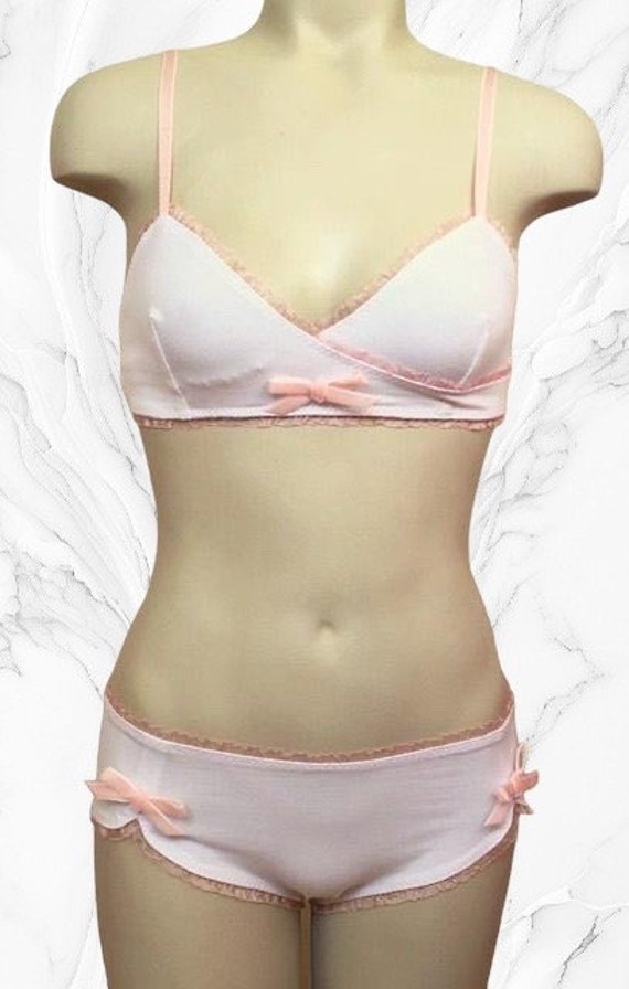 White Hipster Panties With Pink Ruffle Elastic and Bows Bunny in White -   Canada