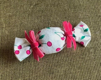 Lavender sachet - candy shaped - in cherry print bamboo - Sweetie bonbon sachet in Cherry Delight