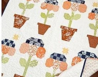 Quilt Pattern, Autumn Blooms, Cottage Decor, Fat Eighth Friendly, Quilted Wall Hanging, Lap Quilt, Vines, The Pattern Basket, PATTERN ONLY