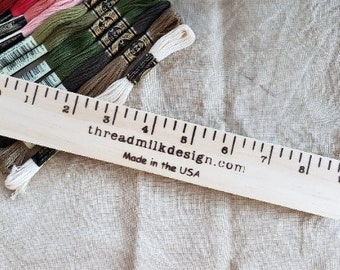 Floss Gauge,  Embroidery Floss Ruler, Counted Cross Stitch Notion, Tool, Measurer, Ruler, Floss Length Guide, Thread Milk Design