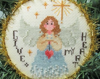 Counted Cross Stitch Pattern, Give My Heart, Christmas Decor, Pillow Ornament, Bowl Filler, Ornament, KiraLyns Needlearts. PATTERN ONLY