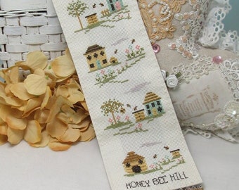 Counted Cross Stitch Pattern, Honeybee Hill, Hillside Series,  Bees, Flowers, Carolyn Robbins, KiraLyns Needlearts. PATTERN ONLY
