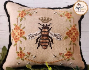 Counted Cross Stitch, Bee-autiful Queen, Pin Keep, Bowl Filler, Pillow Ornament, Country Rustic, Spring Decor, MTV Designs, PATTERN ONLY