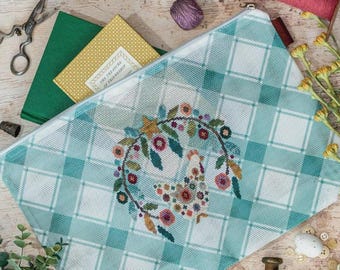 Counted Cross Stitch Pattern, Henny Penny, Spring Decor, Chicken Hen, Star, Floral Motifs, Big Project Mesh Bag, Kim Diehl, PATTERN ONLY