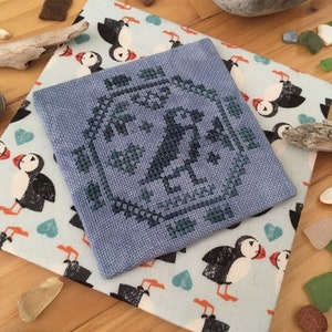 Counted Cross Stitch Pattern, Quirky Quaker Puffin, Country Rustic, Pillow Ornament, Bowl Filler, Darling & Whimsy Designs, PATTERN ONLY