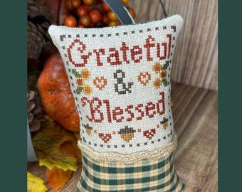 Counted Cross Stitch Pattern, Grateful & Blessed, Flower Motifs, Acorn Motif, Fall Motifs, Pillow Ornament, Textilly Crafts, PATTERN ONLY