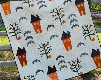 Quilt Pattern, 31 Haunting Street, Pumpkin, Bats, Haunted Houses, Raw Edge Applique, Cotton Street Commons, PATTERN ONLY