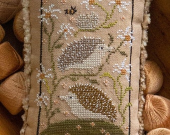 Counted Cross Stitch Pattern, Hedge Row, Hedgehogs, Pillow Ornament, Pillow Tuck, Daisies, Plum Street Sampler, PATTERN ONLY