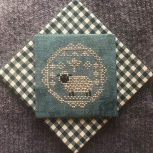 Counted Cross Stitch Pattern, Quirky Quaker Sheep, Country Rustic, Pillow Ornament, Bowl Filler, Darling & Whimsy Designs, PATTERN ONLY
