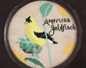 Counted Cross Stitch Pattern, American Goldfinch, Garden Decor, Flower Motif, Cottage Chic, Sunflower, Lindy Stitches, PATTERN ONLY