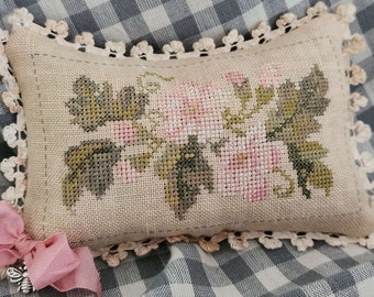 Counted Cross Stitch Pattern, Bee's Delight Kit, Pillow Ornament, Bowl Filler, Flower Motif, Samplers Not Forgotten, KIT ONLY