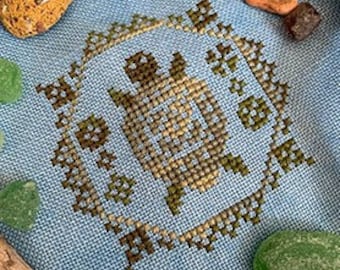 Counted Cross Stitch Pattern, Quirky Quaker Turtle, Country Rustic, Pillow Ornament, Bowl Filler, Darling & Whimsy Designs, PATTERN ONLY