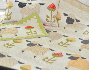 Quilt Pattern, Sheep & Clover, Sheep Quilt, Cottage Chic, Farmhouse, Fig Tree and Co, Joanna Figueroa, PATTERN ONLY