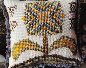 Counted Cross Stitch, Fragments in Time, 2017 No 3, Cross Stitch Pattern, Elizabethan Crewelwork, Summer House Stitches Workes, PATTERN ONLY