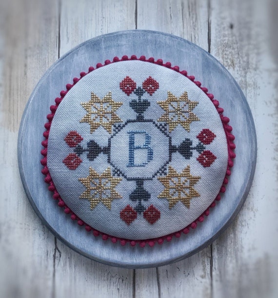 Counted Cross Stitch Pattern, Quaker Pincushion, Quaker Pin Keep, Primitive  Decor, Lucy Beam, Love in Stitches, Rebecca Noland, PATTERN ONLY - Etsy