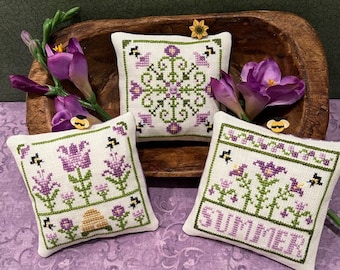 Counted Cross Stitch Pattern, Summer on the Square, Summer Decor, Pillow Ornament, Beehive, ScissorTail Designs, PATTERN ONLY
