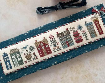 PRE-Order, Counted Cross Stitch Pattern, Needleworker's Tiny Town, Stitching Motifs, Scissors, Pin Cushion, Heart in Hand, PATTERN ONLY