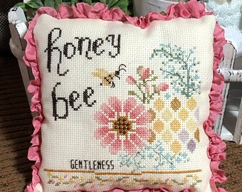 Counted Cross Stitch Pattern, HoneyBee, Flower, Honeycombs, Bees, Carolyn Robbins, KiraLyns Needlearts. PATTERN ONLY
