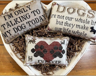 Counted Cross Stitch Pattern, Canine Quotes, Pillow Ornaments, Bowl Fillers, Paw Prints, Heart, The Scarlett House, PATTERN ONLY