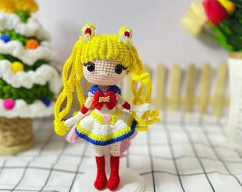 Gehäkelte zauberhafte Mädchen Amigurumi Puppe | Handmade Mond Kriegerin Mädchen Plüschtier | Nettes Anime Inspiriertes Spielzeug | Sammler Geschenk für Fans