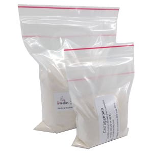 Puede incluir: Dos bolsas de plástico blancas resellables llenas de un polvo blanco. La bolsa más pequeña tiene una etiqueta que dice "Carragenina Medio de marmoleado derivado de algas marinas. Peso: 225 g (8 oz, 1/2 lb) Fecha de fabricación: Pasting your marbling One Stop Shop"