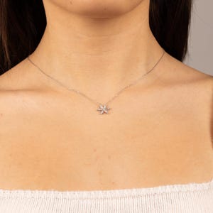 Dainty Stone Flower Necklace, Gold Plated Floral Necklace, Zircon Stone Floral Pendant, Necklace for Women, Everyday Jewelry, Gift for Mom