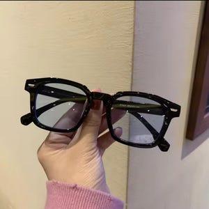 Modern Square Sunglasses for Men & Women – Black Frame with Blue Tinted Lenses, UV400 Protection, Trendy Summer Eyewear for Outdoor Style