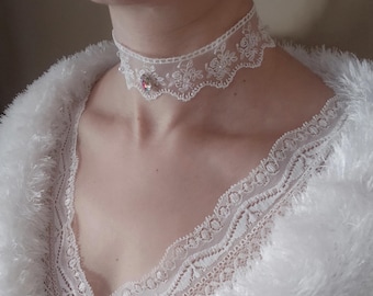 Victorian white lace bridal choker with rhinestone