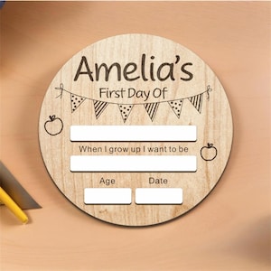 Personalized First Day of School Sign, Last Day of School Sign, Back to School Sign Photo Prop,Kindergarten First Day of School Sign