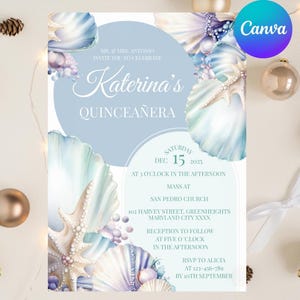 Può includere: Un invito per quinceañera azzurro con illustrazioni di conchiglie e stelle marine. L'invito include il testo "Katerina's Quinceañera" e i dettagli dell'evento, come data, ora e luogo.