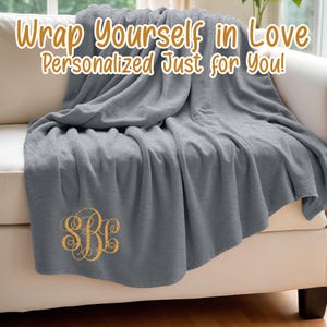 Personalized Fleece Throw Blanket: Embroidered Monogram Gift (60x80 Inch) bild 5