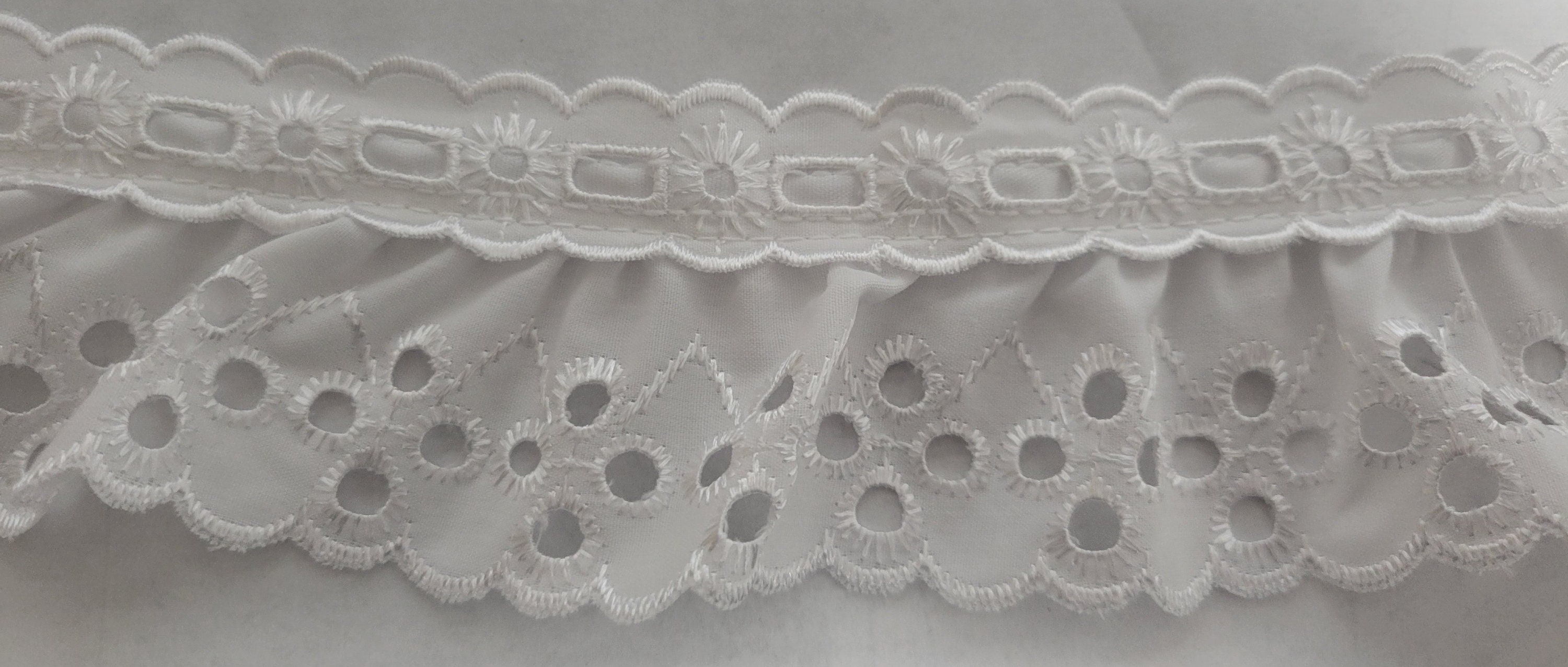 White Lace Trim, 2 Scalloped Trim, Craft Lace, Floral Lace Trim, White Scalloped  Lace, Flat Lace Trim, BTY 