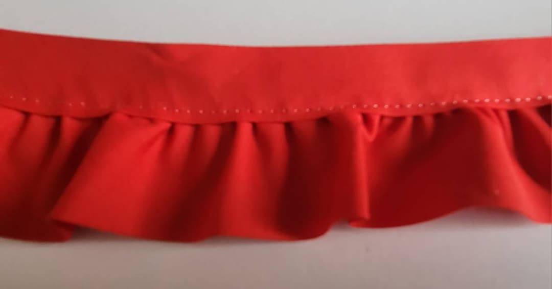 12 Yards Gathered Red Ruffled Poly Cotton Bias Trim 2