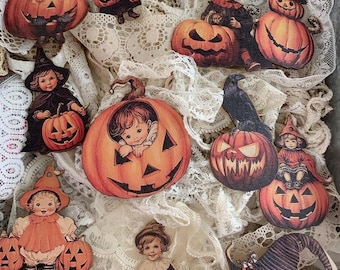 Halloween wood ornaments*SET GG*12 Vintage INSPIRED*Adorable perfect on a feather or fir tree*package decoration*letter insert*Gift